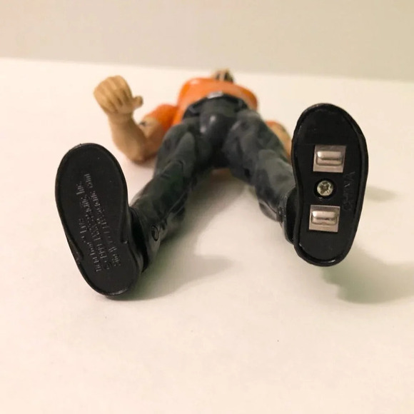 1999 Jakks Pacific Taz Action Figure  WWF WWE Titan Tron Live - Picture 11 of 14